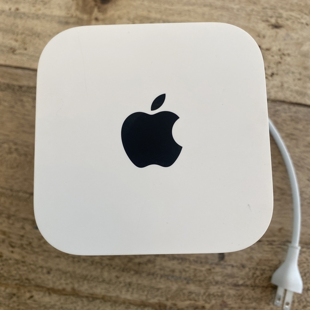 Apple AirPort Extreme Base Station Wireless Router - Picture 5 of 5